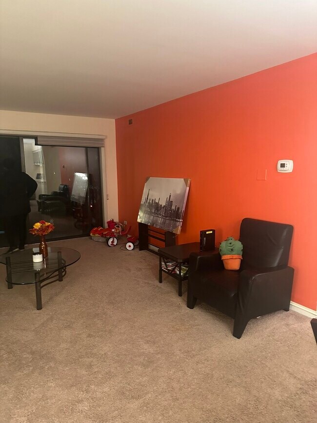 Foto del edificio - 5221 James Ln