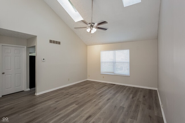 Building Photo - 4110 Luxembourg Cir W