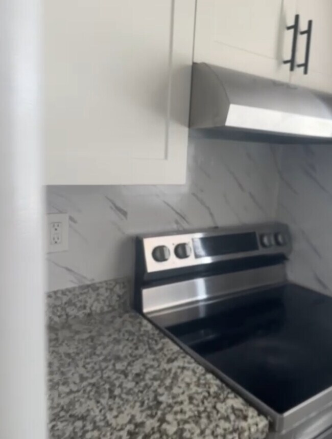 501 SW 15th St Unit 8, Pompano Beach, FL 33060 Apartments in Pompano