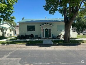 400 W 13th St
