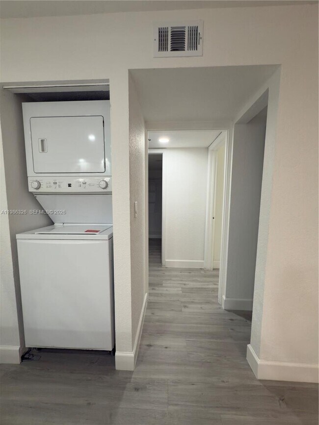 Foto del edificio - 11477 NW 39th Ct