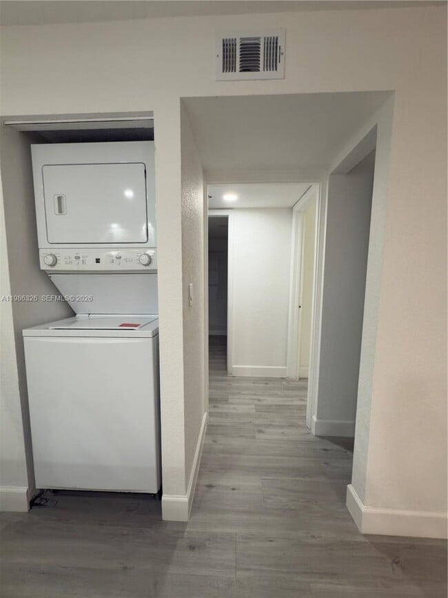 Building Photo - 11477 NW 39th Ct