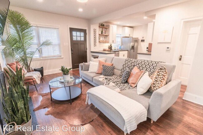 Building Photo - 4 br, 2 bath House - 867 Gladden Rd