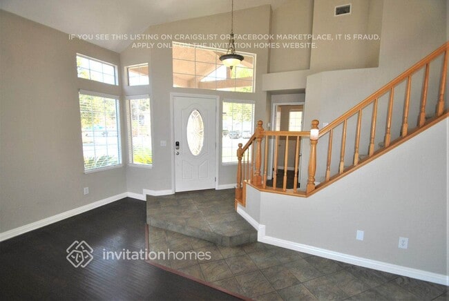 Building Photo - 24321 Vía Las Junitas