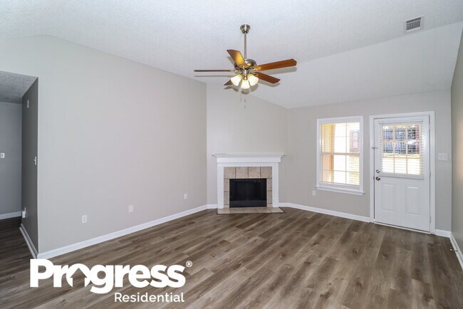 Foto del edificio - 9266 Fletcher Wood Dr