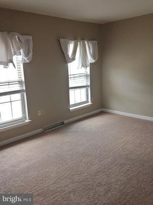 Building Photo - 1106 Skyview Dr