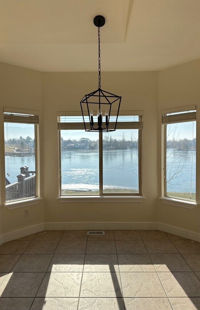 Foto del edificio - 228 Delgada Ln