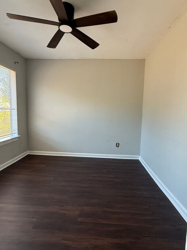 Foto del edificio - Furnished 3-Bedroom Condo in Prime Decatur Location!