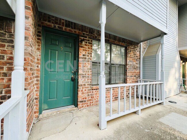 Foto del edificio - 929 W Hickory St