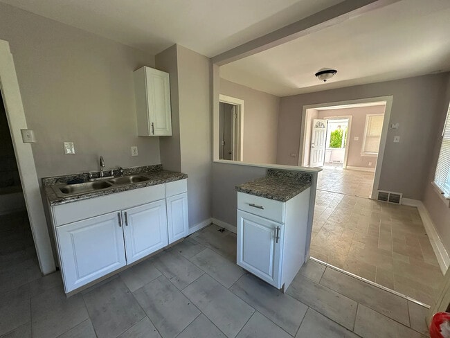 Photo - 4167 Isabelle St House