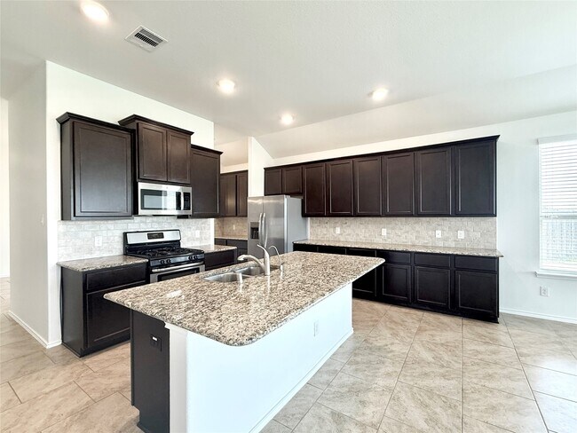 Building Photo - 23603 Legano Dr