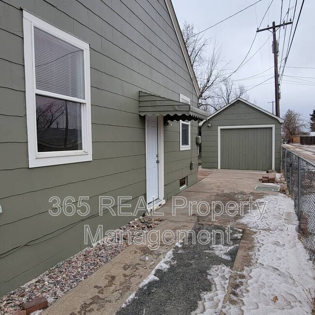 Foto del edificio - 807 24th Ave