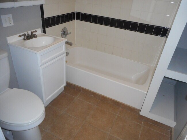 Foto del edificio - 1038 Daniels St NE