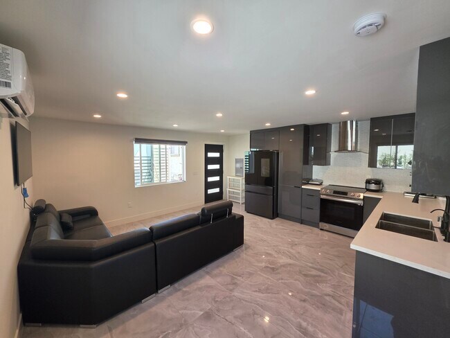 Foto del edificio - 525 Stanford Rd
