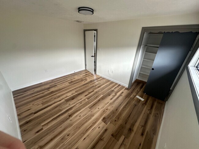 Foto del edificio - 638 Pear St