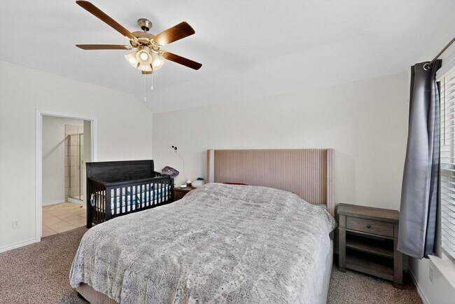 Foto del edificio - 504 Willow View Way