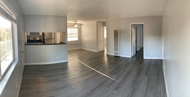 Building Photo - 2166 Chestnut Ave