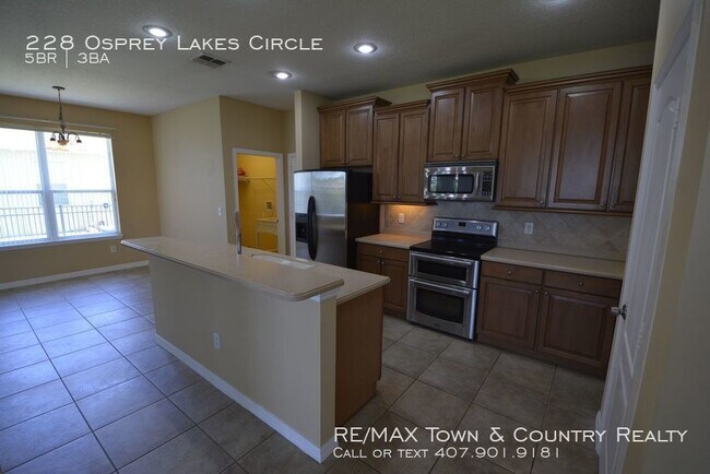 Foto del edificio - Osprey Lake Water Front Estate