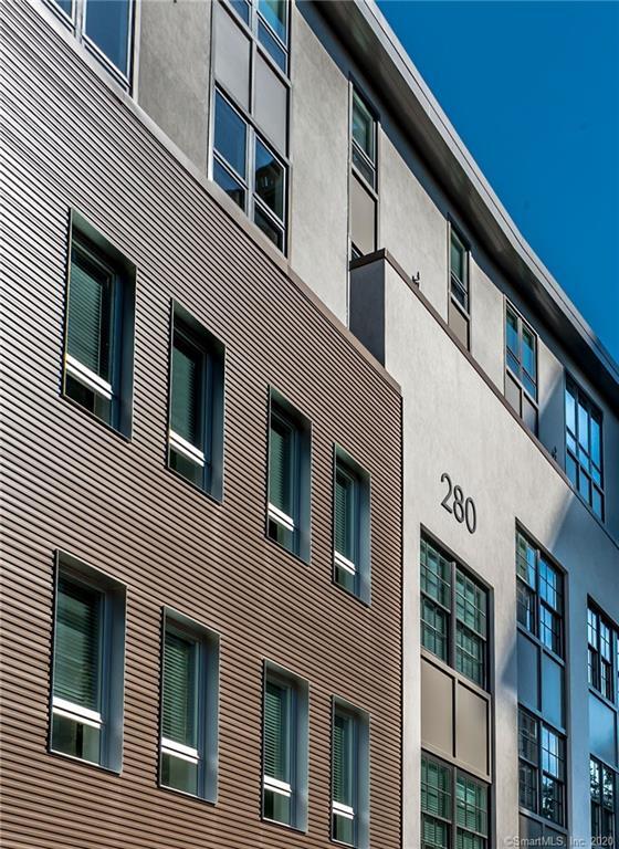Building Photo - 305 George St