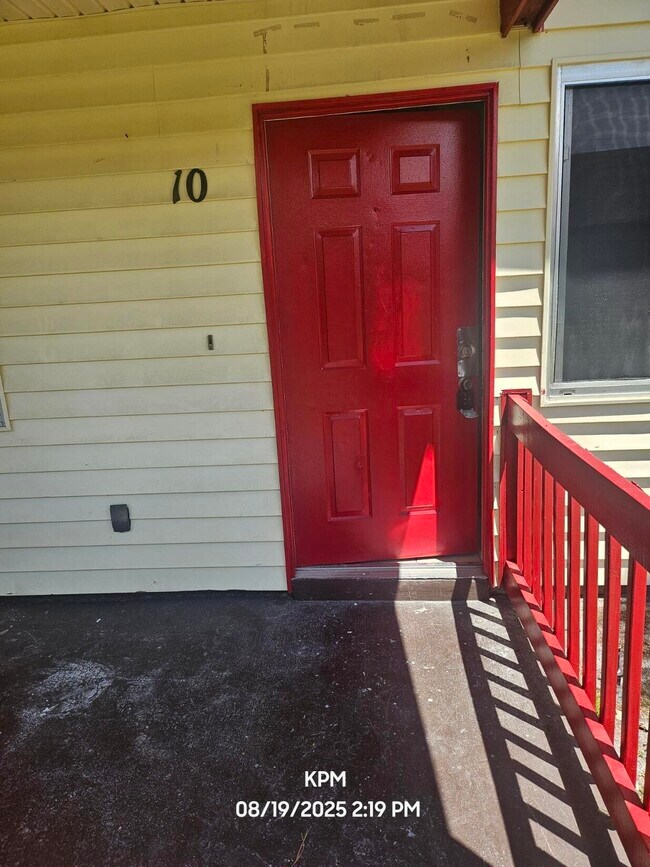 Building Photo - 1305 Rosewood Villa Ln