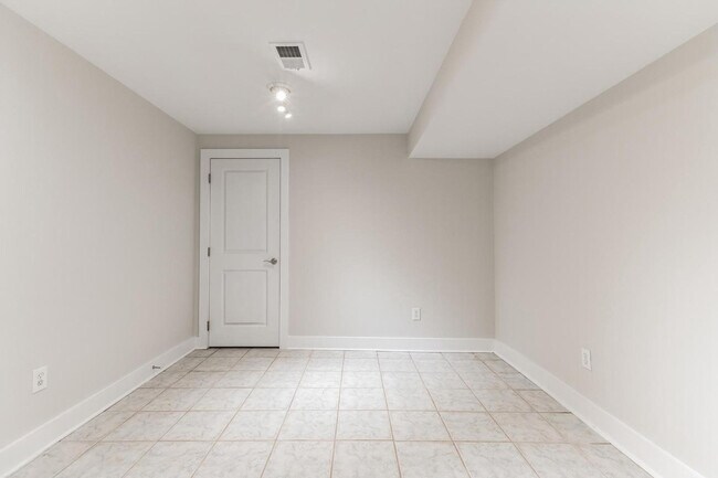 Basement - 511 Cross St