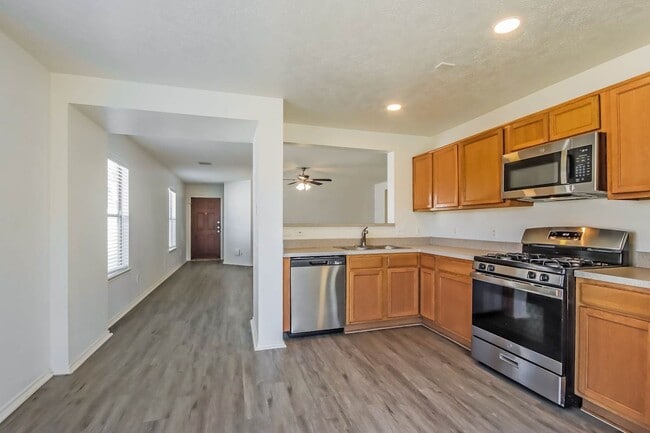 Building Photo - 15507 Echo Stable Ln