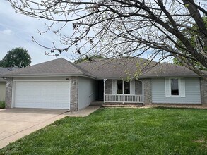 Building Photo - 3135 S Newton Ave