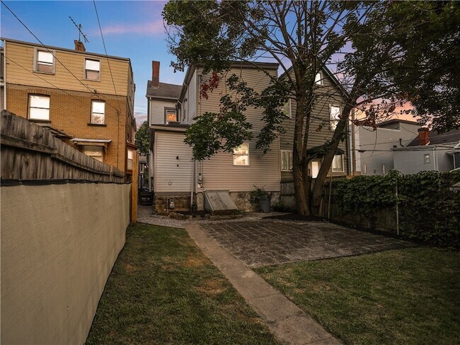 Foto del edificio - 715 N Beatty St