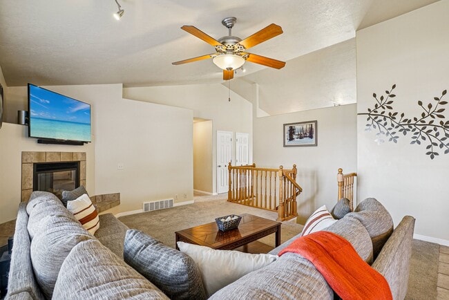 Foto del edificio - 340 W Wrathall Ln