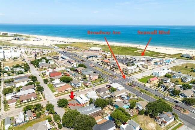 Foto del edificio - 803 Sealy Ave