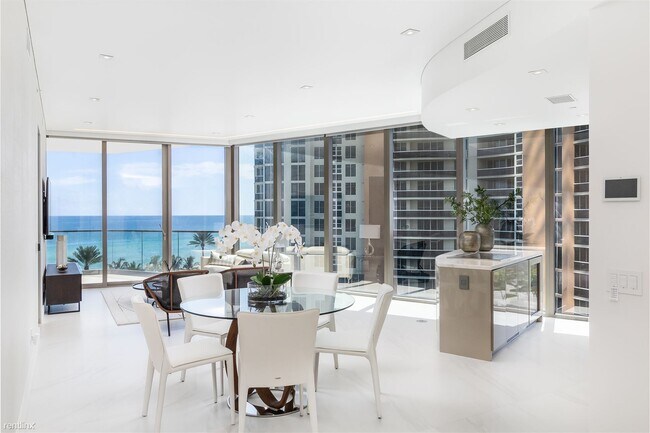 Building Photo - 2 br, 2.5 bath Condo - Residences by Arman...