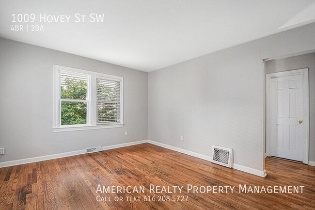 Foto del edificio - 1009 Hovey St SW