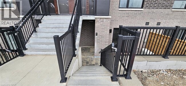 Photo du bâtiment - 40 Palace St