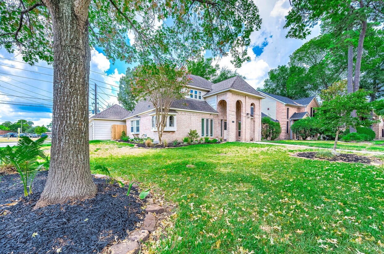 Foto principal - 18909 Walden Forest Dr