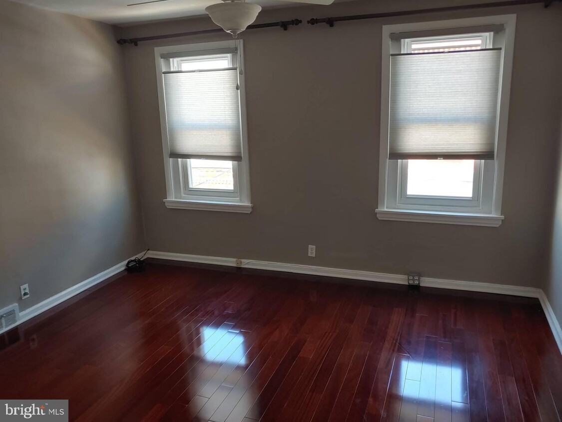 Foto principal - 2447 S Camac St