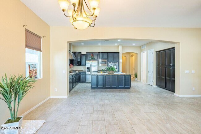 Building Photo - 5434 S Forest Ave