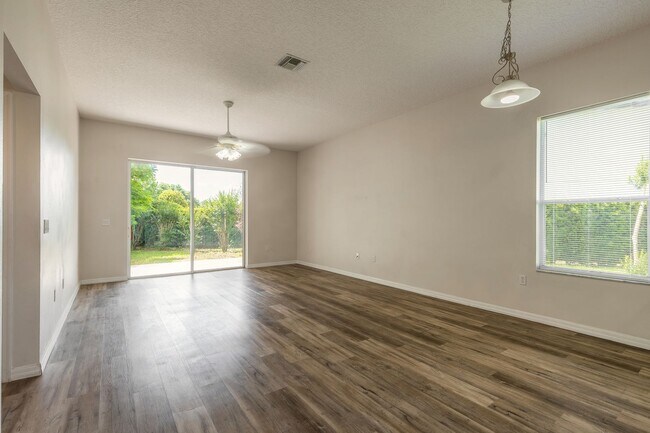 Building Photo - ENTER THE GATES TO TRANQUIL LIVING ! CALL OR TEXT LINDA PATTI 386.837.2882