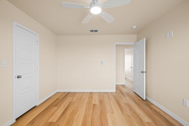 Foto del edificio - 11301 N County Rd 2800