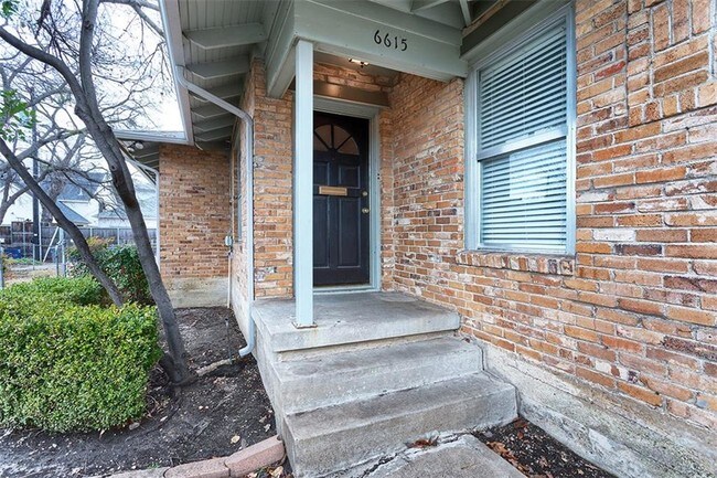 Building Photo - 6615 Del Norte Ln