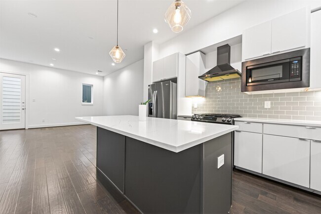 Foto del edificio - 5841 Dolores St