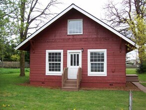Building Photo - 1126 Mellen St