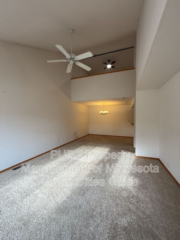 Foto del edificio - 8960 Pheasant Ln