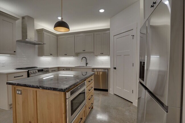 Foto del edificio - 108 Cardinal Wds