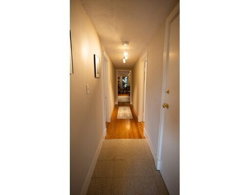 Foto del edificio - 102 Winsor Ave