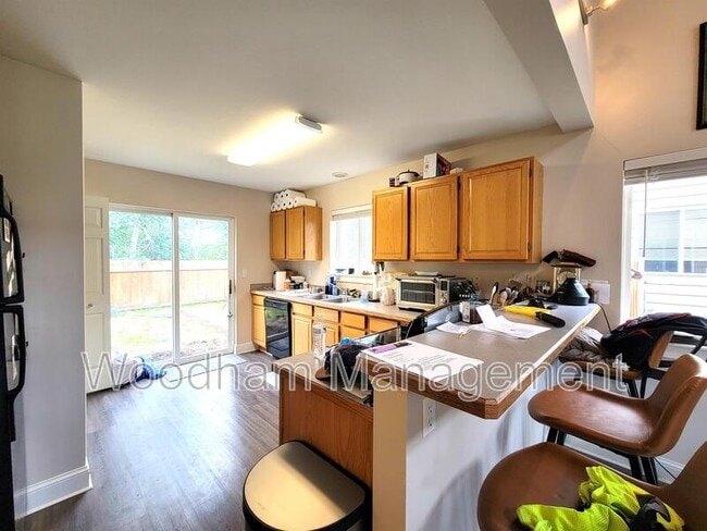 Foto del edificio - 306 Golden Valley Dr