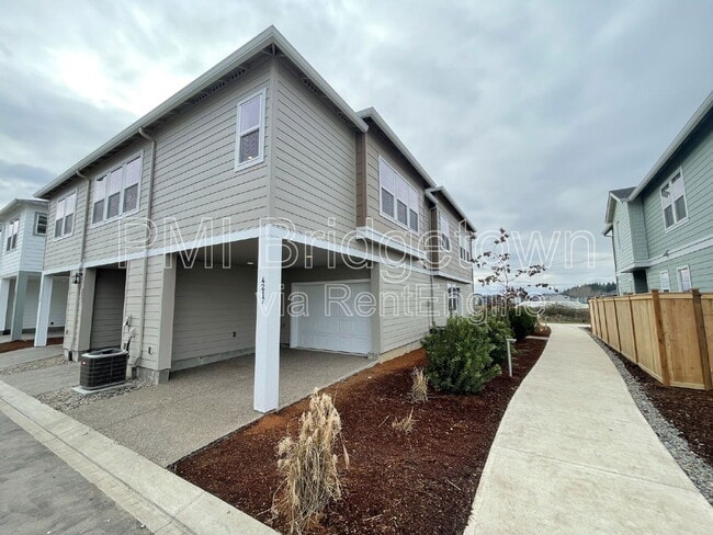 Building Photo - 4217 SE Fortress Ln