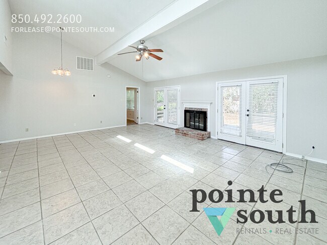 Foto del edificio - 107 Wild Oak Dr