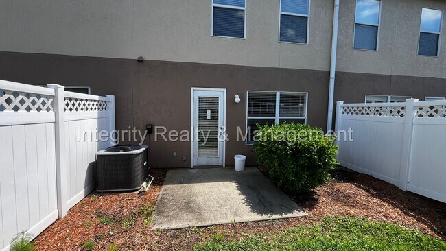 Foto del edificio - 3 bed/ 2.5 bath townhome in Fleming Island