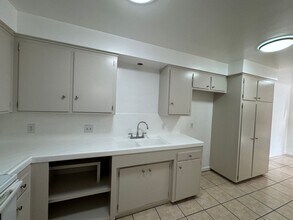 Building Photo - 3920-3932 Christmas Tree Ln