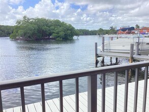 Building Photo - 460 Poinciana Island Dr